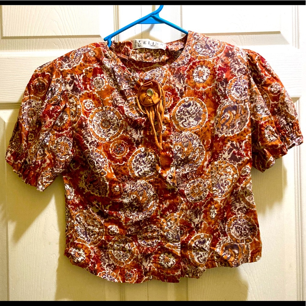 Short sleeve cropped blouse. Offset button front. GLASS BUTTON detail —Medium